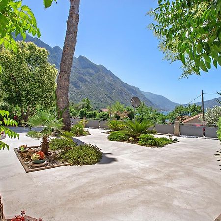 Apartments Villa Popovic Kotor Luaran gambar