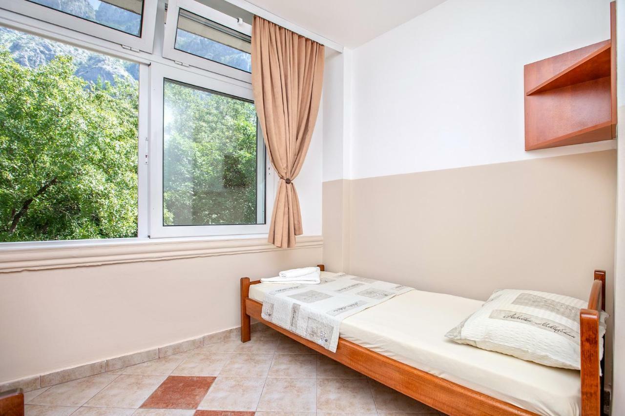 Apartments Villa Popovic Kotor Luaran gambar