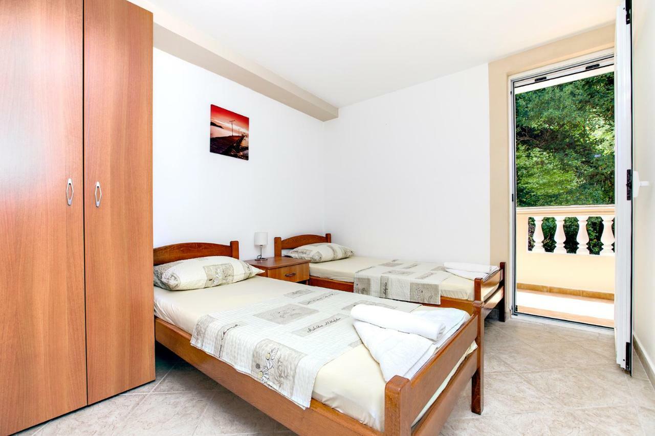 Apartments Villa Popovic Kotor Luaran gambar