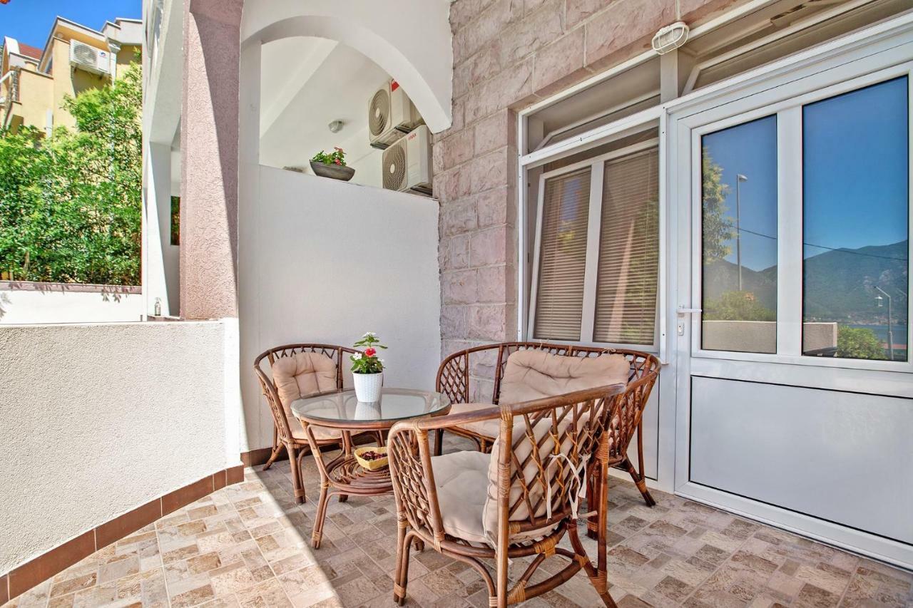 Apartments Villa Popovic Kotor Luaran gambar