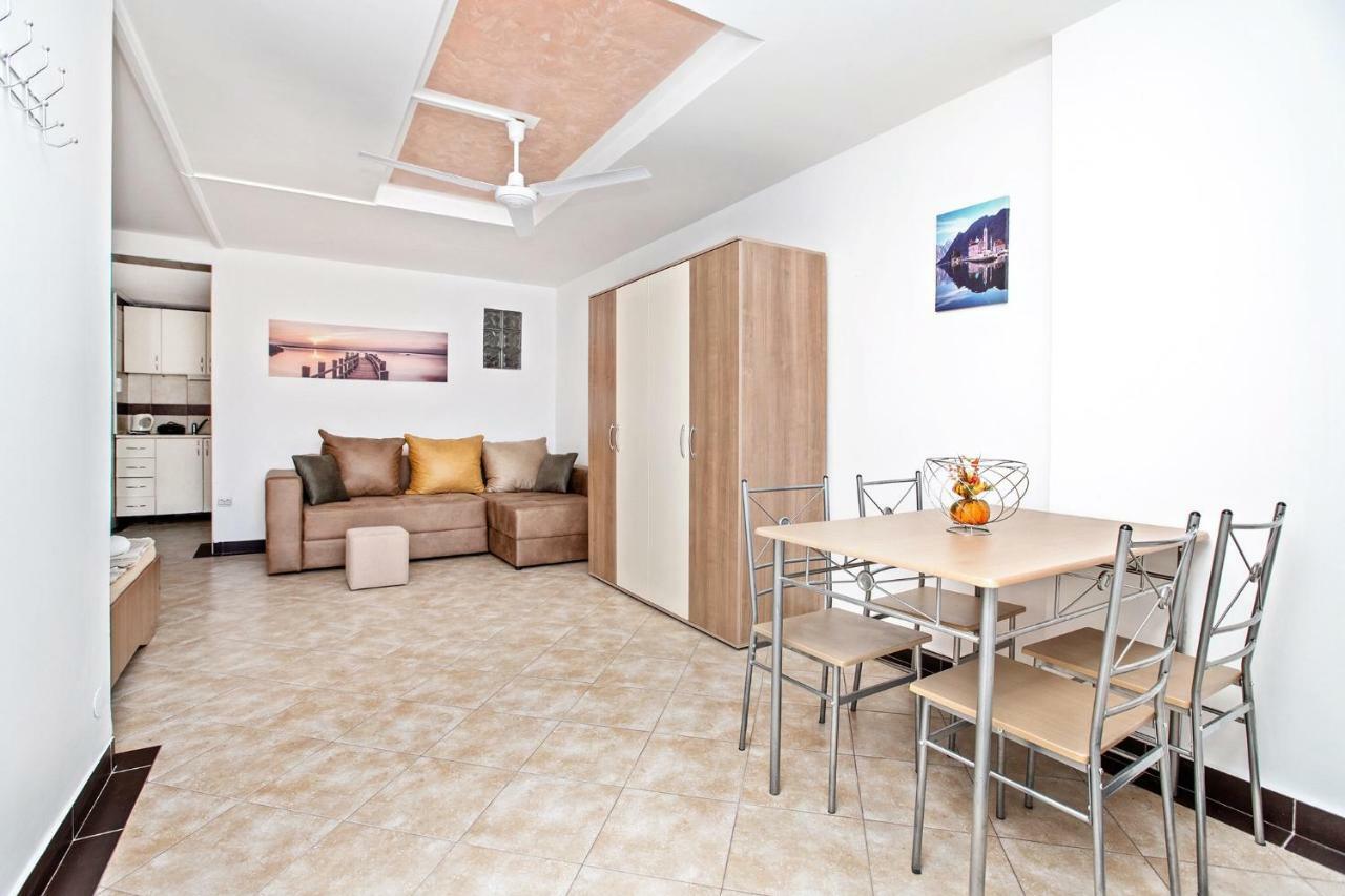 Apartments Villa Popovic Kotor Luaran gambar