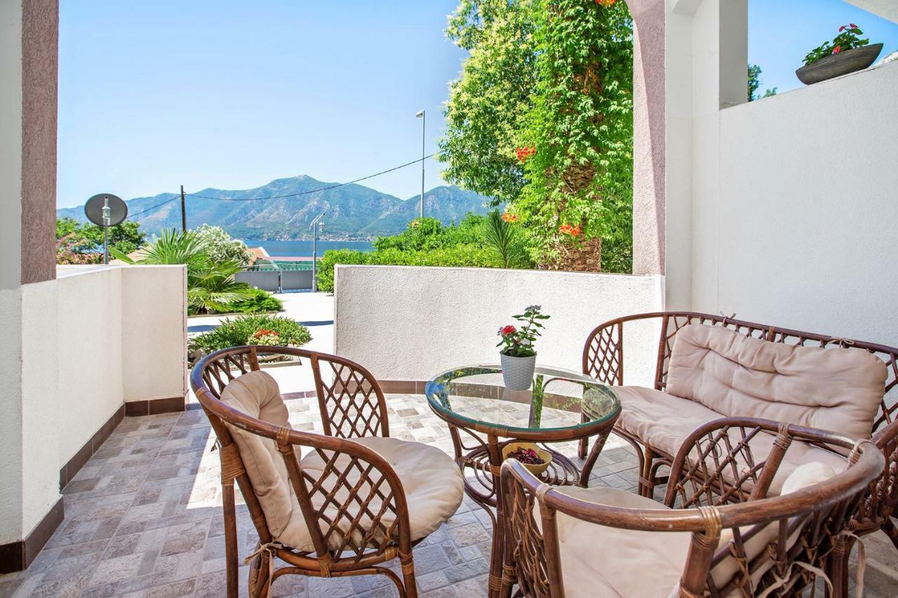 Apartments Villa Popovic Kotor Luaran gambar