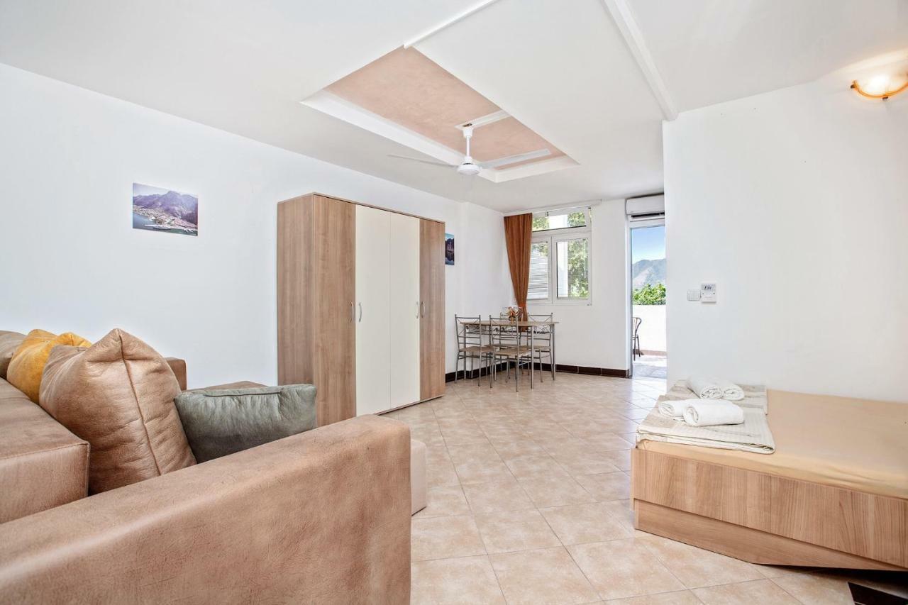 Apartments Villa Popovic Kotor Luaran gambar