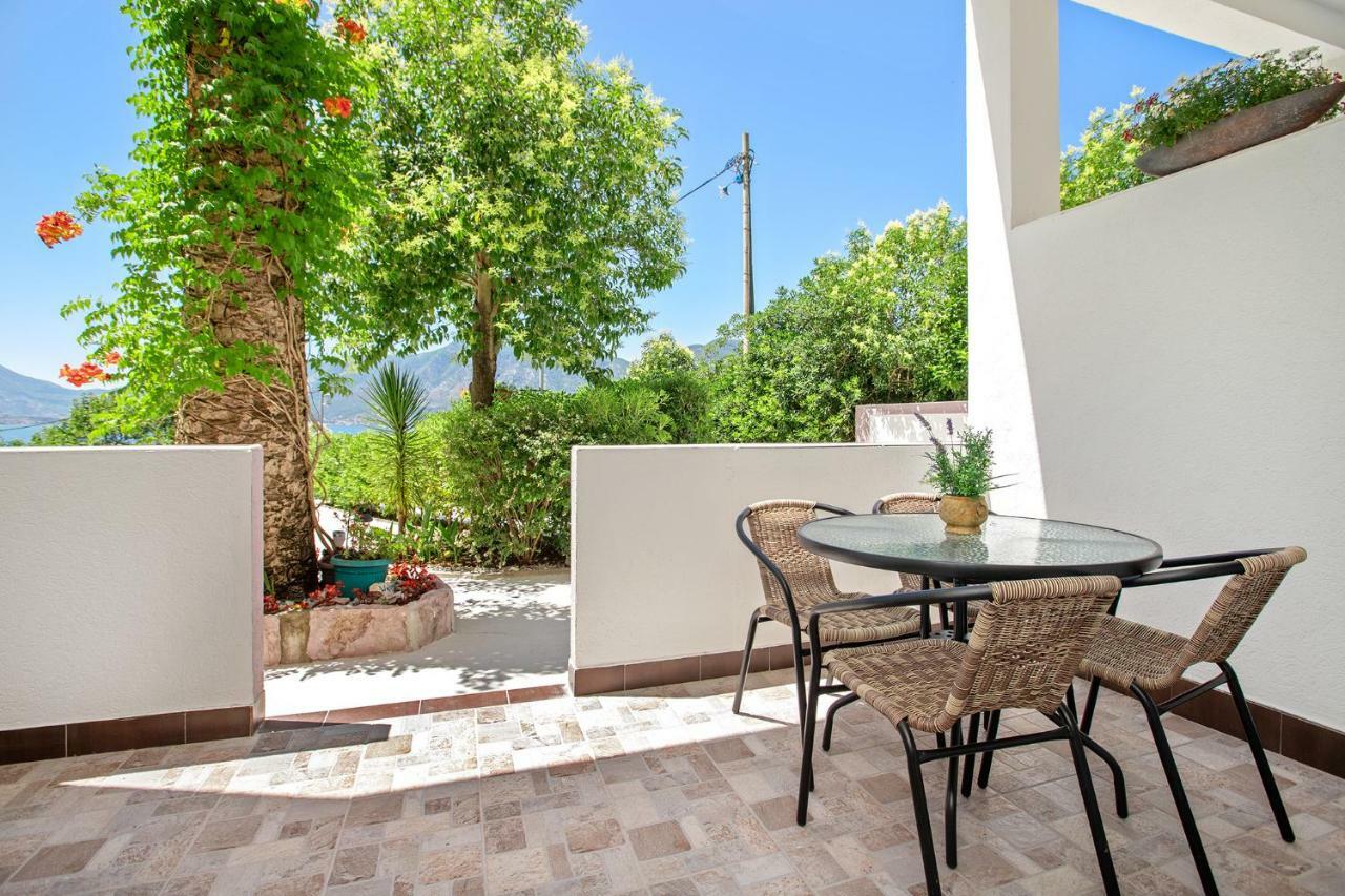 Apartments Villa Popovic Kotor Luaran gambar