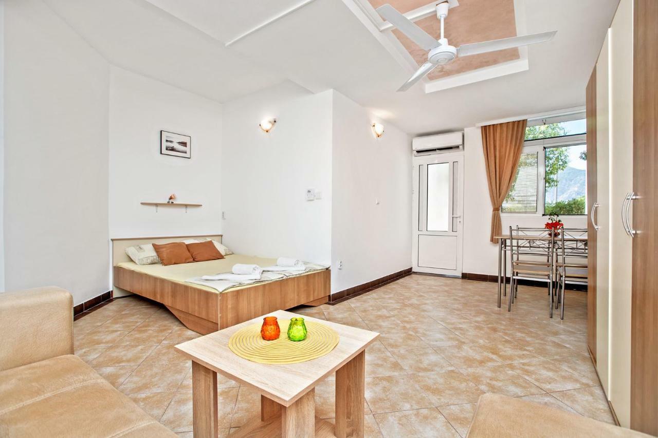 Apartments Villa Popovic Kotor Luaran gambar